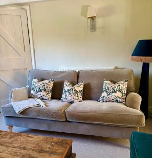 Country Cottage and Converted Barn Suite - 8