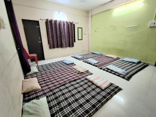 Gurga bhakt niwas - 1