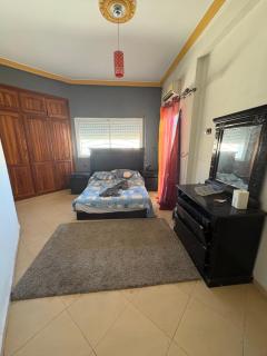 Apparemment à 100 mètres du complexe de fes - 2