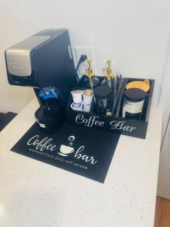 Cozy Luxe Escape, Raleigh 2BR Getaway, Sleeps 4, Pets, Kids & Business Travelers Welcome - 3