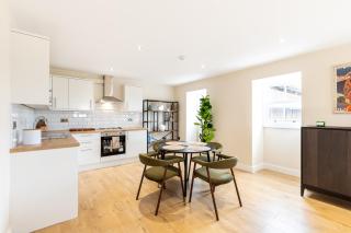 E1 Loft-Spacious 3BR 2BA near City & Canary Wharf - 2