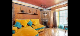 Apartment - Quirky ME1 - 9