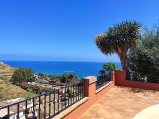 Villa con Piscina y Vistas al Mar entre Torrox y Nerja - 2