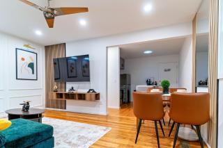 Cozy Luxe Escape, Raleigh 2BR Getaway, Sleeps 4, Pets, Kids & Business Travelers Welcome - 1