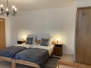 Alter Gutshof Kromlau Direkt am Schloss und Rhododendronpark, Terasse und Parkplatz - 6