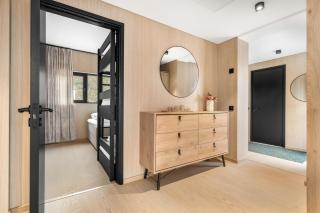 Arctic aurora lodge with jacuzzi and sauna - 5