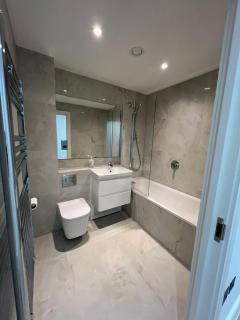 Boleyn Apartment in London - 0