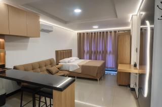 Stylish Studio with Pool and Amazing Views - 5