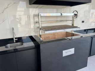 Stylish Studio with Pool and Amazing Views - 4