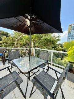 Coronado Beach Unique Balcony Apartment - 4