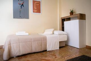 Corno Grande - spacious apartment - 2 baths - Wi Fi- city center - free parking - 2