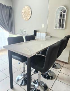 Zhantique Guest House 2- Unit 6 - 8