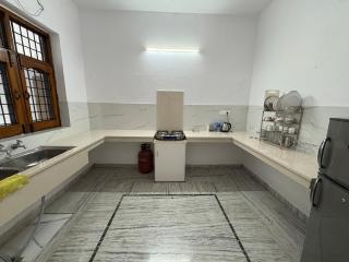 Stunning 250 sq yd ground-floor oasis New Amritsar - 0