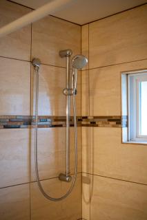 Cozy 3BR Family Home near City Centre & SkyTrain - 7