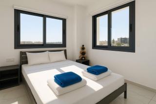 Bright Stylish Flat With Balcony & Shared Pool - 5