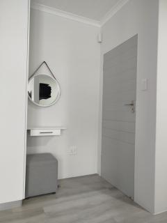 Hermanus Mini C-Escape - 1