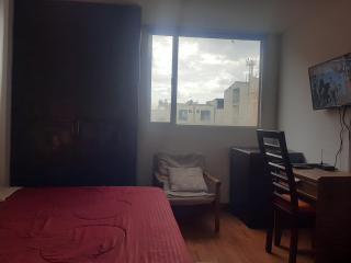 Acevedo Inn Cerca a la embajada Americana , Corferias, G 12, U Nacional, Movistar Arena , Claro Eventos, a 30 minutos del Aeropuerto, Cerca al Can y a la Clinica Meredy contacto trescientosdoscautroseistrescerosieteochoseis - 5