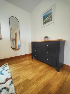 Hillside Park Studio - 8