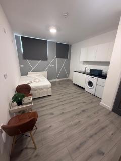 Lovely Studio Flat in Edgware HA8 - 0