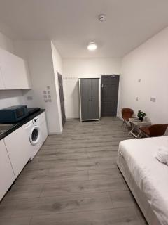 Lovely Studio Flat in Edgware HA8 - 5