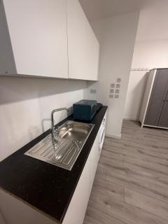 Lovely Studio Flat in Edgware HA8 - 8
