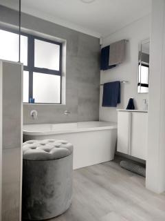 Hermanus Mini C-Escape - 8