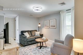 2 Mi to Uptown Centrally Located Kingston Apt! - 7