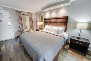 Pools, view, honeymoon suite, new caravelle resort - 7