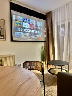 Stylish City Apartment mit Beamer & Balkon Zentral - 3