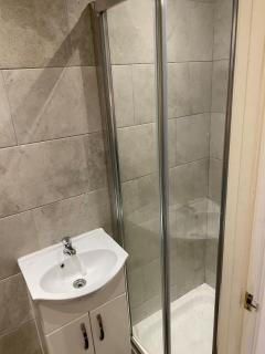 Cozy Self-Contained Studio Flat - 1