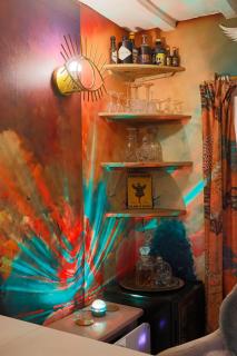 Artists Hideaway - 8