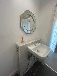 Great house close to the arena - 1