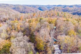 Hot Tub & WiFi - Cozy Canopy - Red River Gorge KY - 6