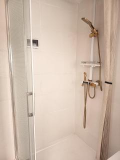 Room close Sea metro and Ciutat de les Arts i les Ciències - 8