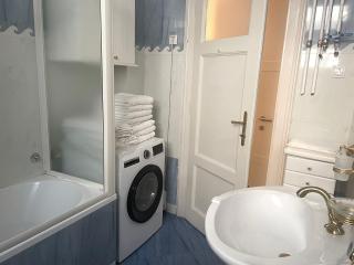 4 Bedroom Apartment in the Pedestrian Zone - 1