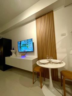 Lush Urban Studio - 5