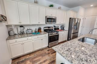 Spacious 3BR Home Close to Beach Centrally Located - 6