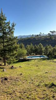 Cabaña de montaña con pileta en hermoso predio - 1