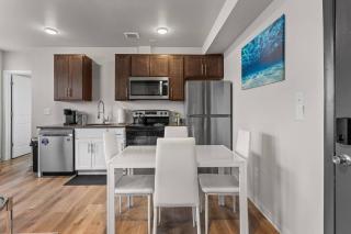 Classic 2BR Detroit's Sugar Hill - 9