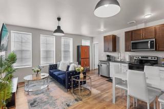 Classic 2BR Detroit's Sugar Hill - 7