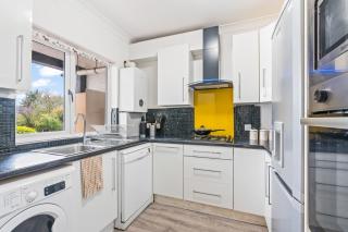 Cozy 2 Bed Flat, Wembley Stadium - 3
