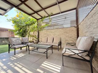 AB Villa - Pool & Cinema - 7