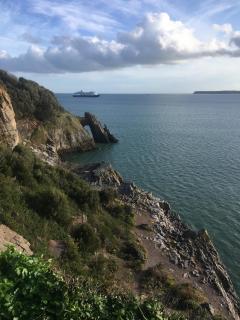 Modern 3 Bedroom Family Home in Torquay - Sleeps 6 - 6