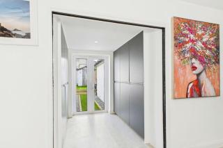 Modern 3 Bedroom Family Home in Torquay - Sleeps 6 - 3