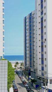 Apartamentos a Beira Mar, Aconchegantes e Modernos, a 3 Minutos da Praia com Ar Condicionado, Sacada Gourmet, Garagem e Portaria 24h - 6