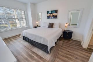 NEW Large 3BR Private Magnolia Pointe Pools! - 6