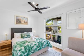 Art Flava Haus Stylish Oceanfront Retreat in San Remo - 4