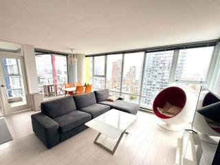 Family-Friendly 2BR Apartment in Vibrant East Vancouver - 4