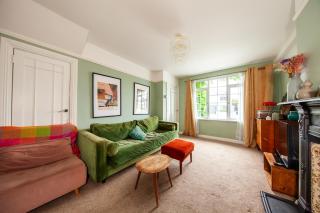 Amazing 2BDR house close to the city August deals - 0