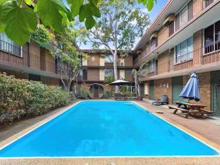 Renovated Cosy Stay Near CBD & StKilda with Pool & Sauna - 1